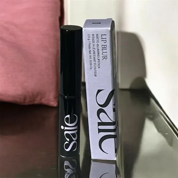 Saie Lip Blur Matte Lipstick Nouveau Blurring Effect 2.5g - Picture 2 of 16